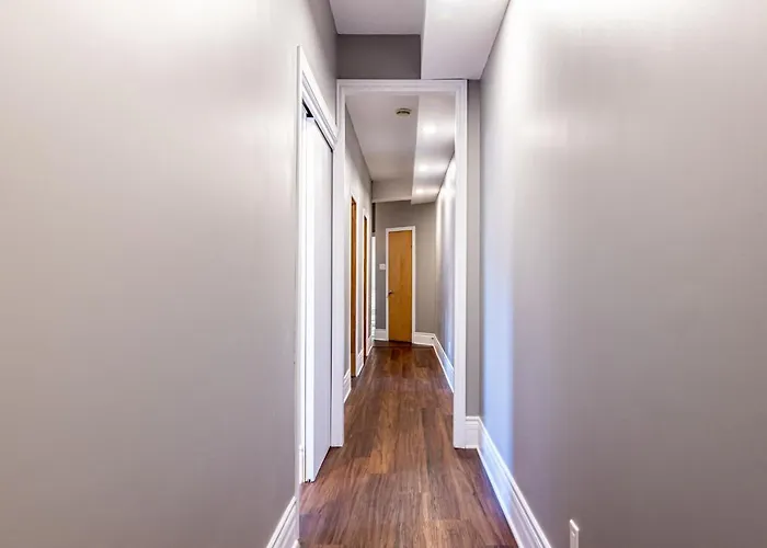 Family Friendly 3-Bedroom Beauty In Le Plateau By Denstays