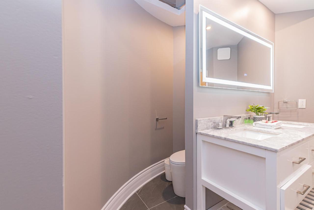 Appartement Family Friendly 3-bedroom Beauty In Le Plateau By Denstays